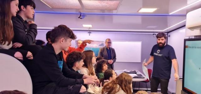 324 estudiantes procedentes de 9 colegios aragoneses han pasado ya por el Aula Móvil Newton en Huesca