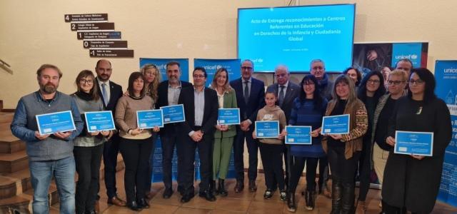 Diez centros educativos aragoneses han sido reconocidos por UNICEF como referentes en derechos