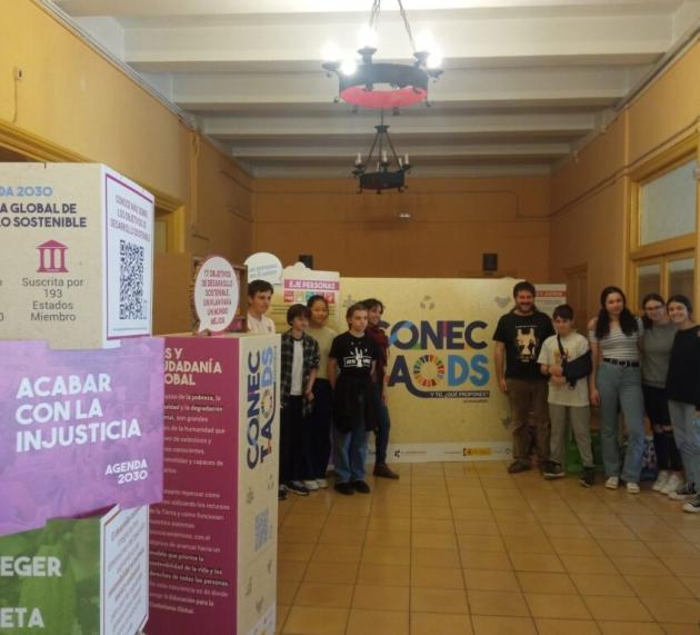 La exposición itinerante «ConectaODS» se estrena en el IES «Virgen del Pilar», de Zaragoza