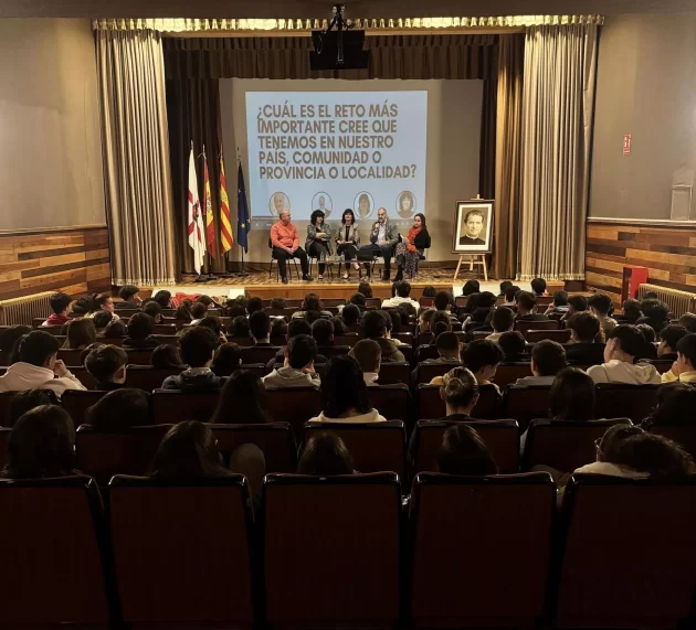 ‘Vocaciones políticas y desafíos actuales’, a debate en el colegio Salesiano de La Almunia