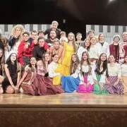 La compañía Álter Ego del Colegio «Escolapias Santa Engracia», de Zaragoza triunfa con su musical ‘La Bella y la Bestia’